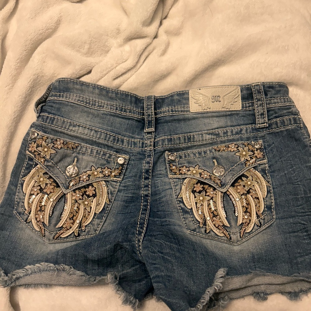 Miss Me Unique Raven Wing Denim Shorts Size 29